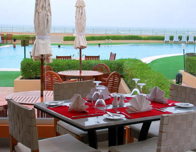 Masira Island Resort Hilf Ресторан фото